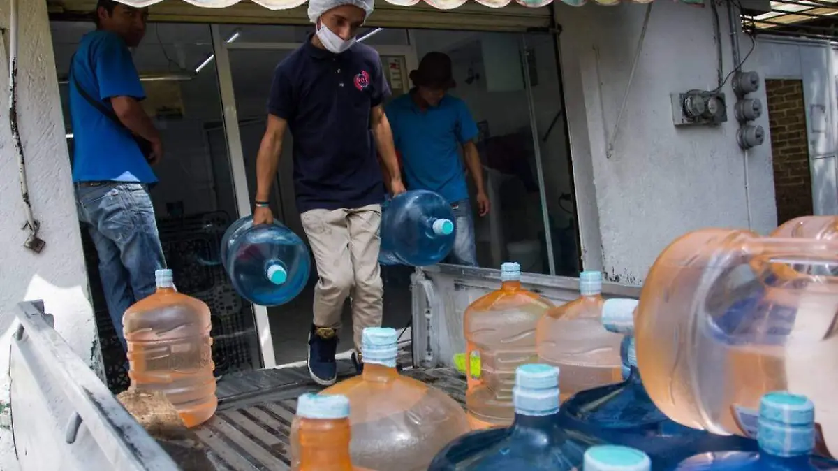 GARRAFONES DE AGUA