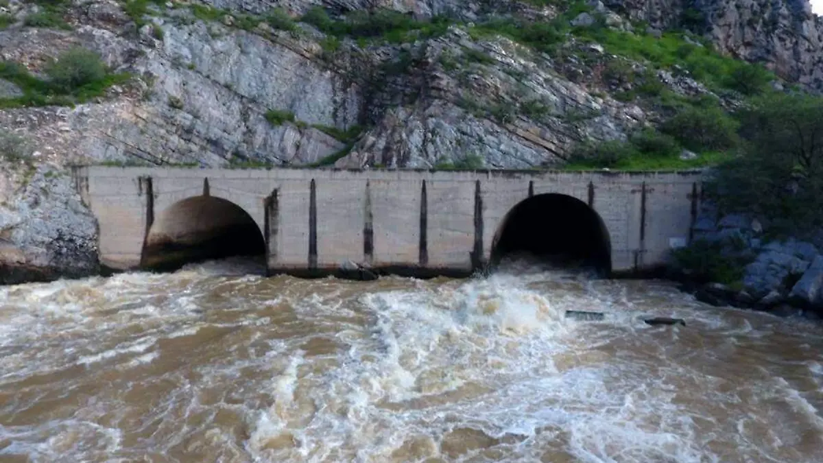 Presa Lázaro Cárdenas