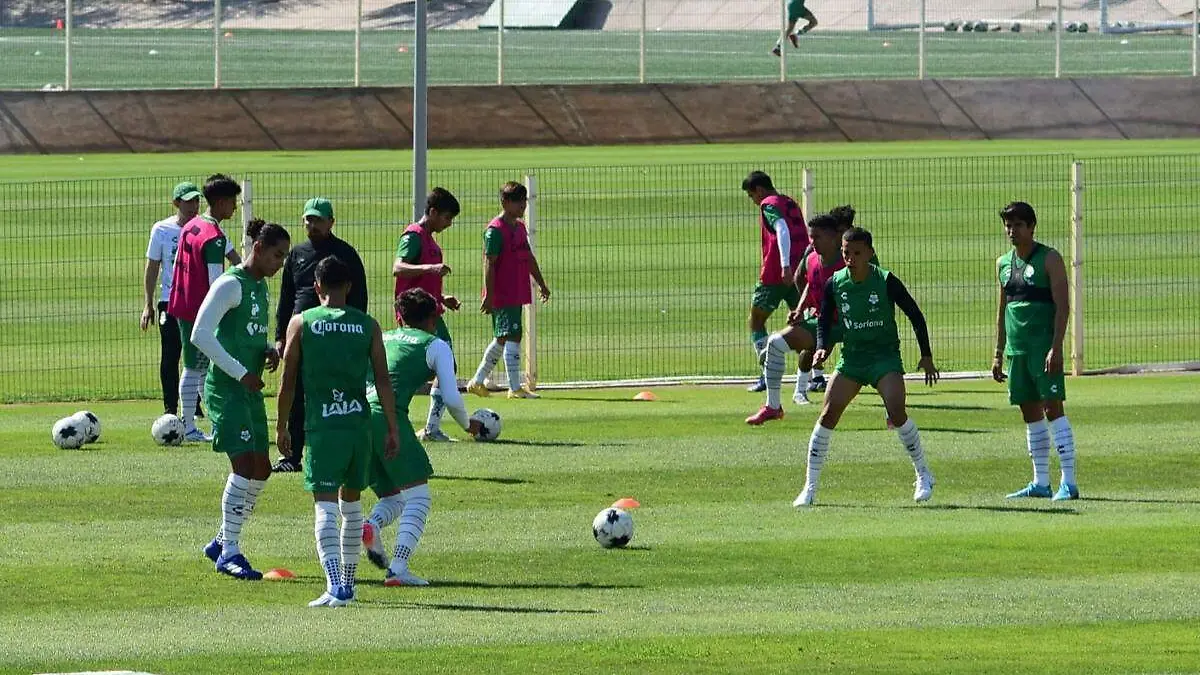 Santos-entrenamiento