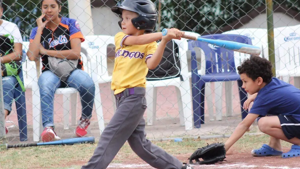 09 Continúan preparativos del Torneo de Beisbol infantil