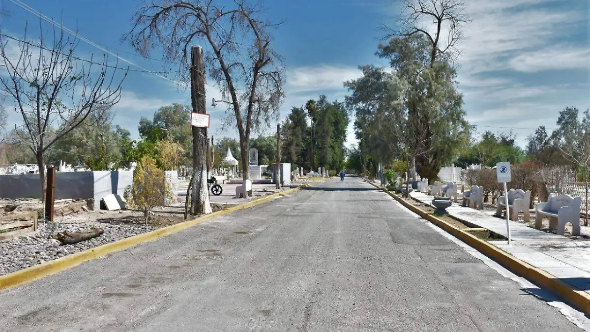 CESAR 1 Mantendrán cerrados los panteones de Gómez Palacio