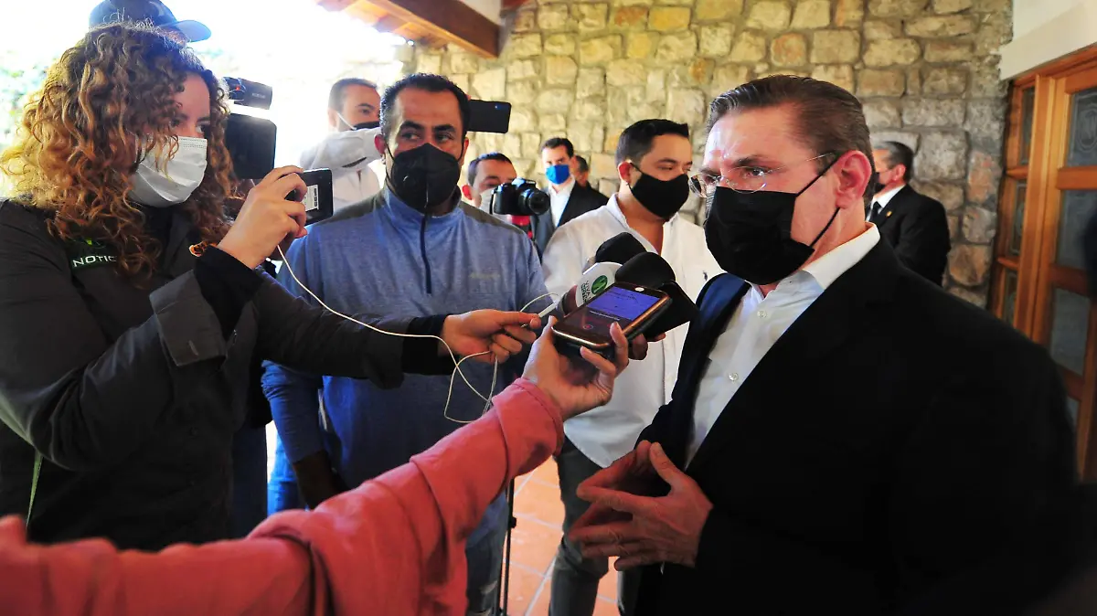 1. Anuncia Aispuro entrega de oxímetros gratuitos para pacientes COVID