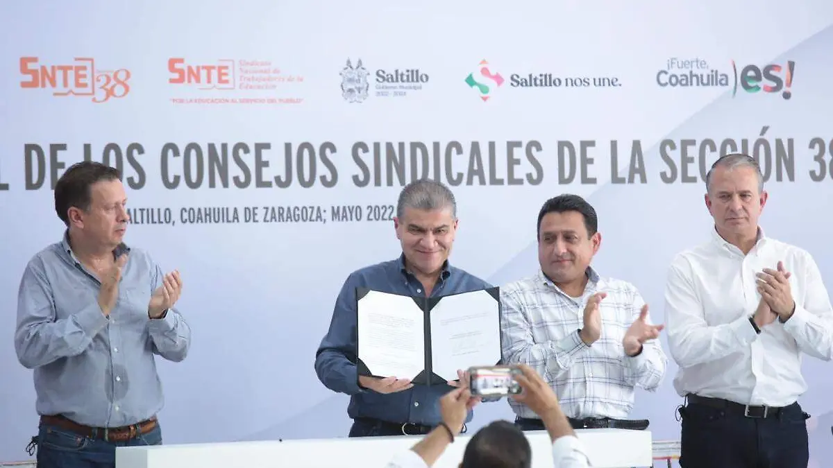 Firma MARS Iniciativa de Reforma a la Ley de Pensiones