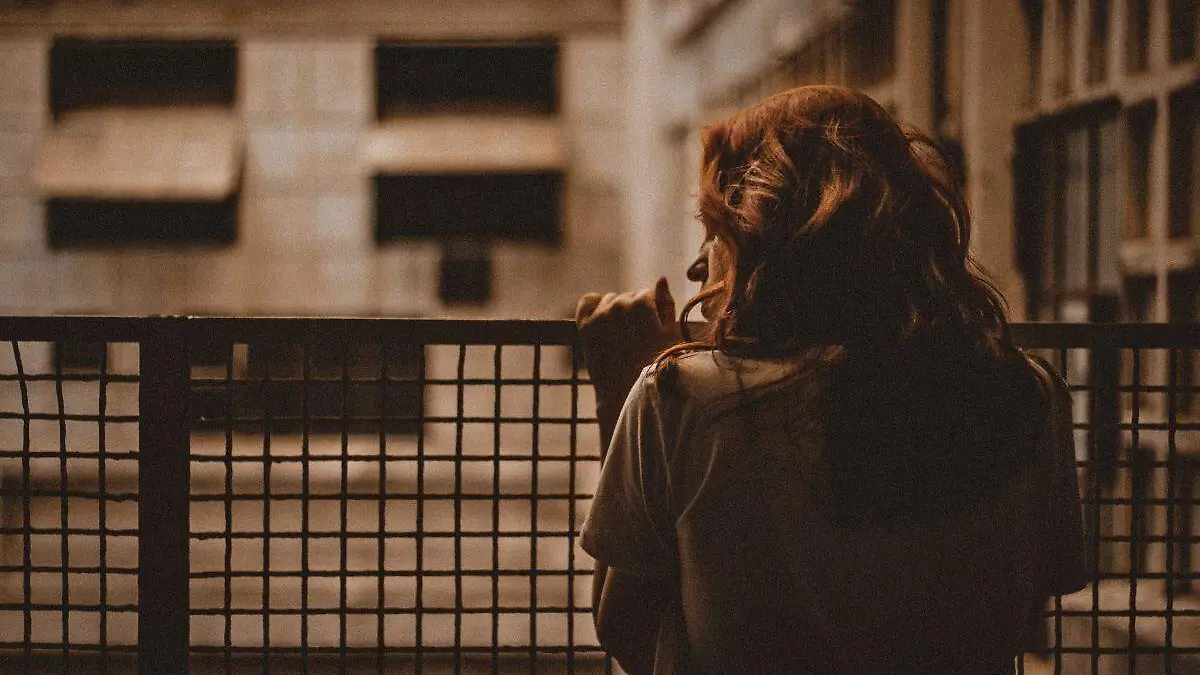 mujer-suicidio
