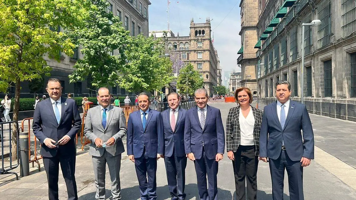 ASISTE-MARS-A-REUNIÓN-DE-GOBERNADORES