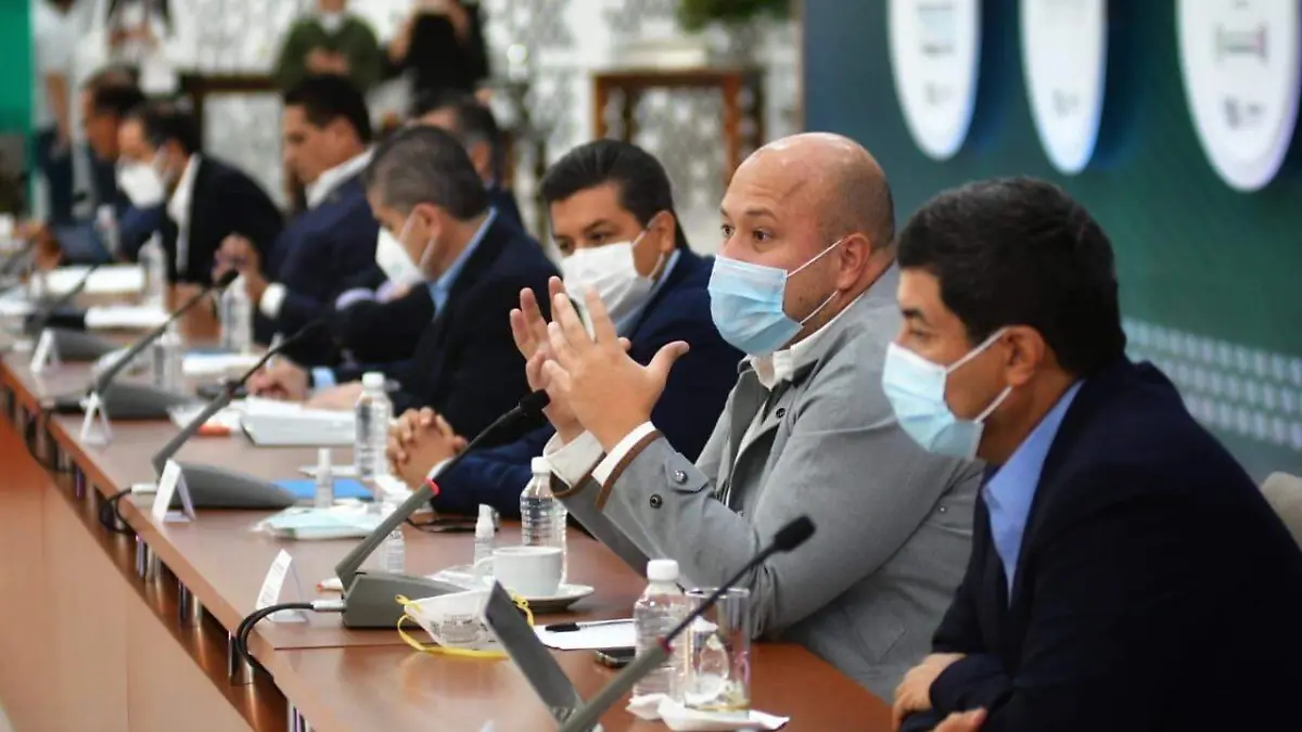 Gobernadores en reunión