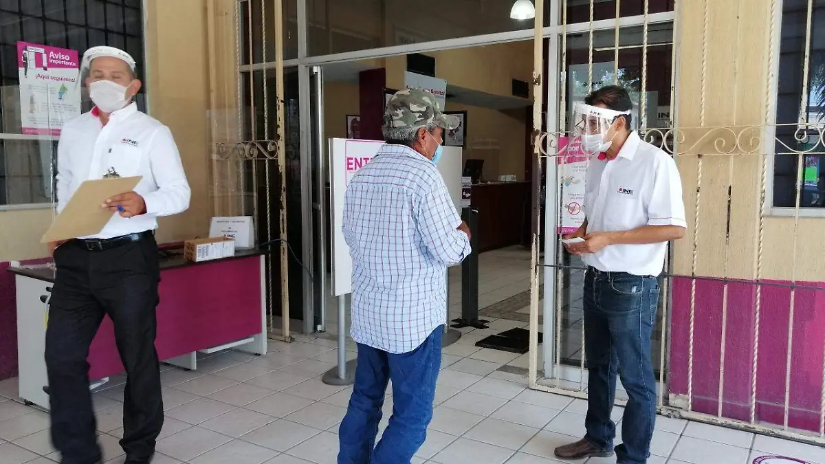 Entrega Credenciales INE Gómez Palacio