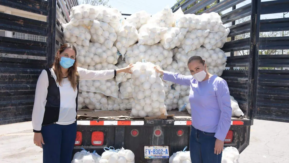Donativo cebollas Gómez Palacio