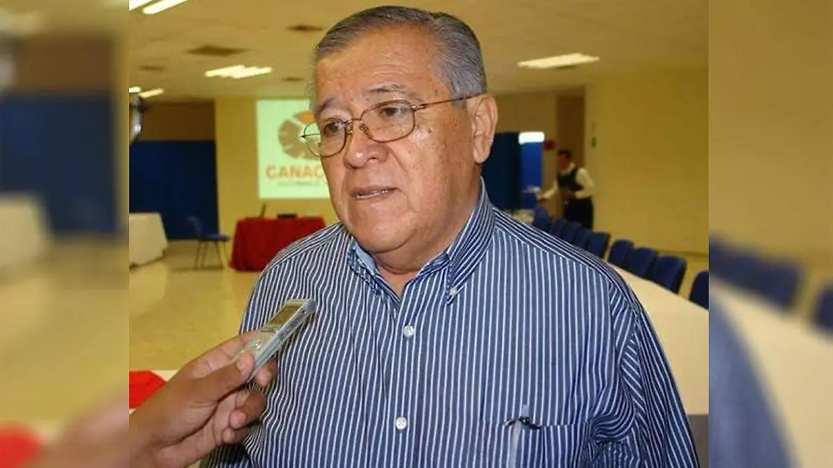 07 ok AMLO SE QUEDÓ EN EL PASADO2