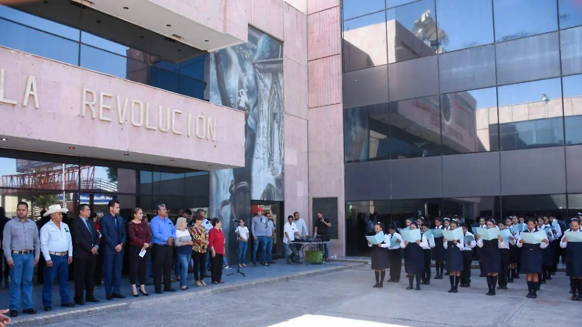 34 Presentan 1