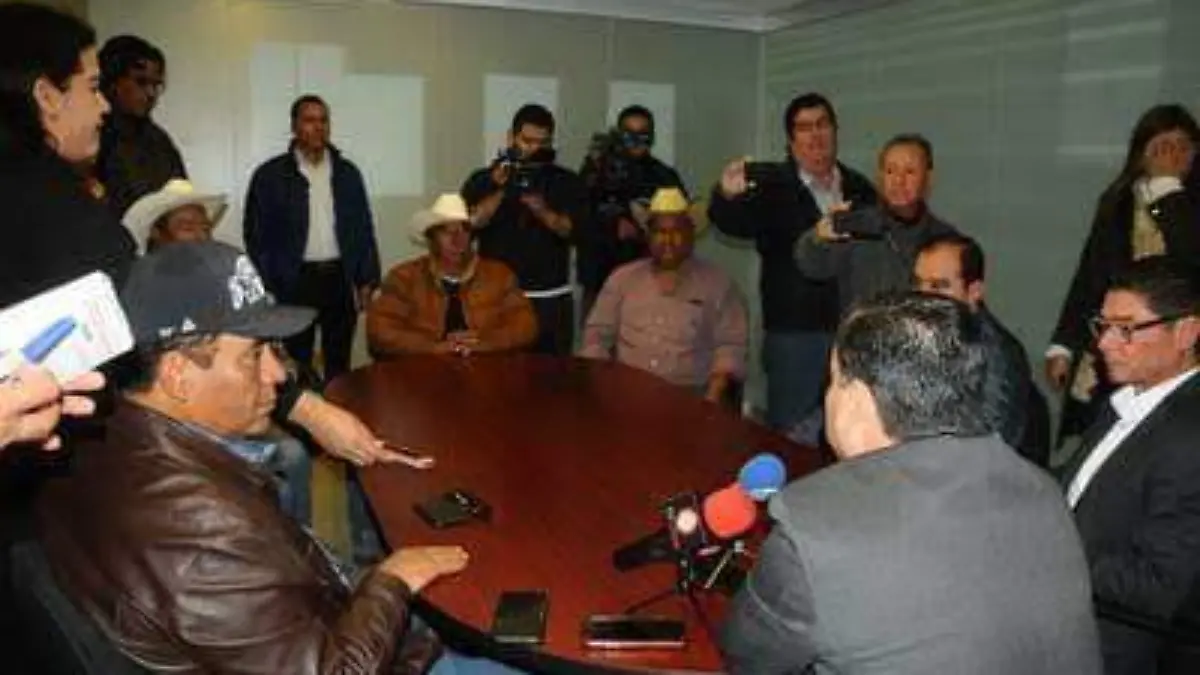 04 CESAR Carmelo Ortega al frente del Módulo de Riego