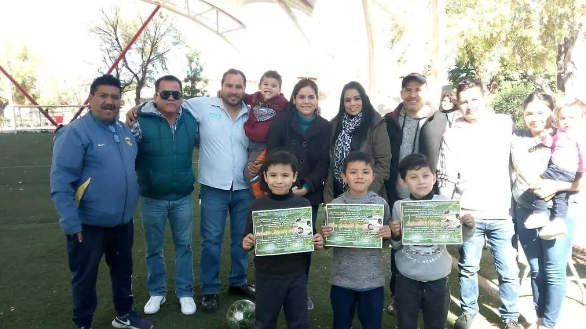 16 Concluyó Curso Navideño de Futbol en Lerdo