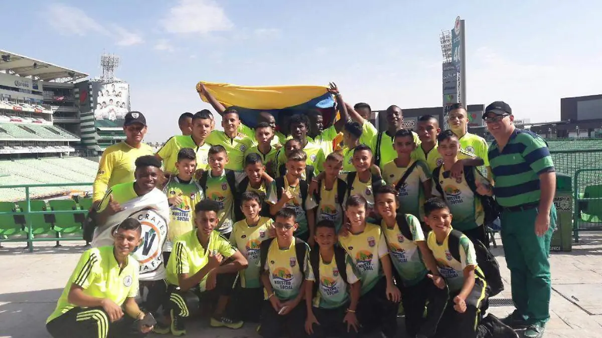 14 Colombia levanta la mano para protagonizar la Copa Santos Peñoles2