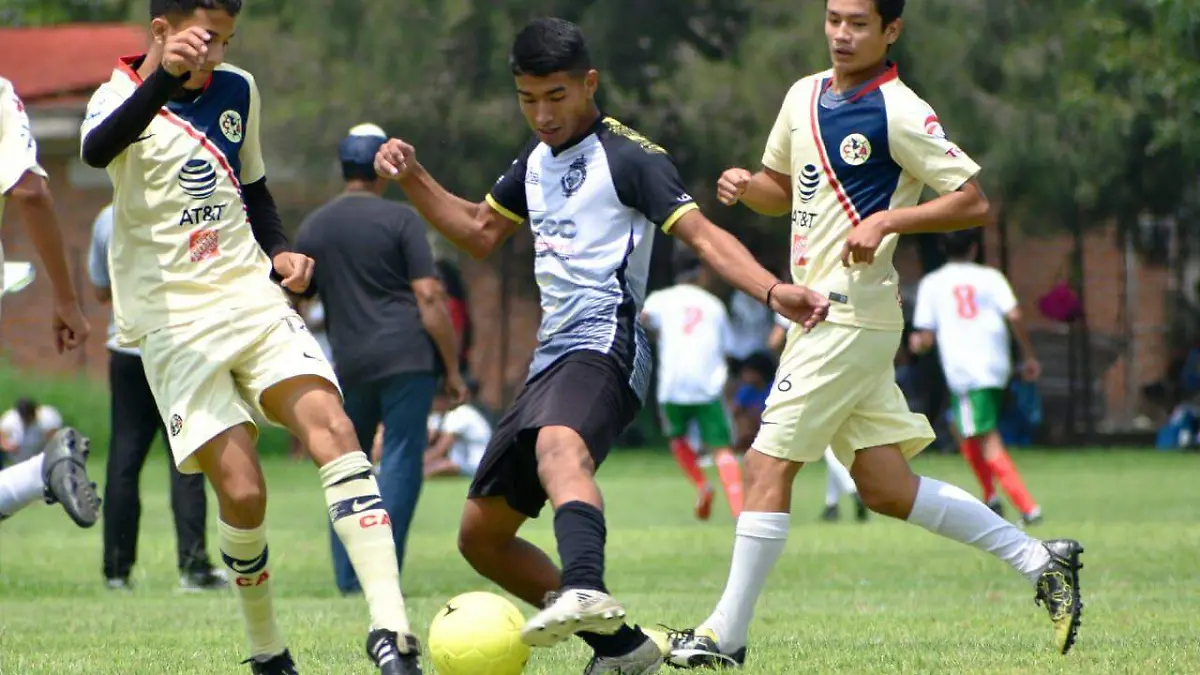 28 Real Lobos AF se prepara para Liga Nacional Juvenil