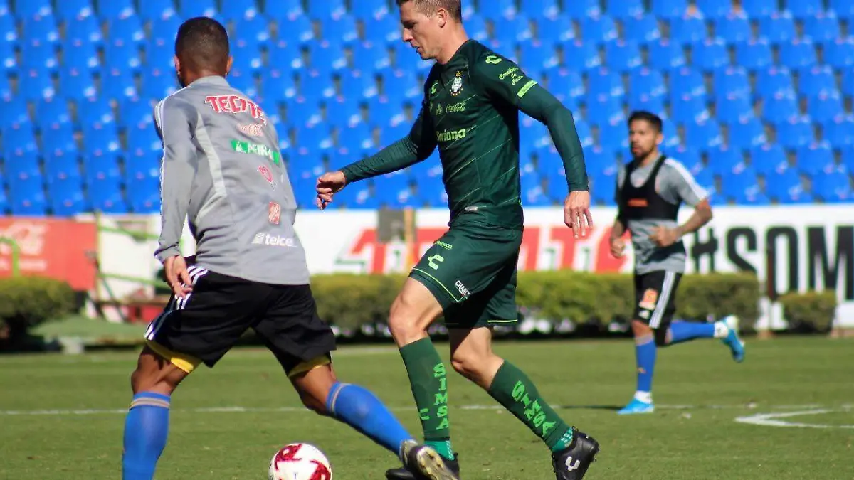 15 Cierran pretemporada con triunfo en1