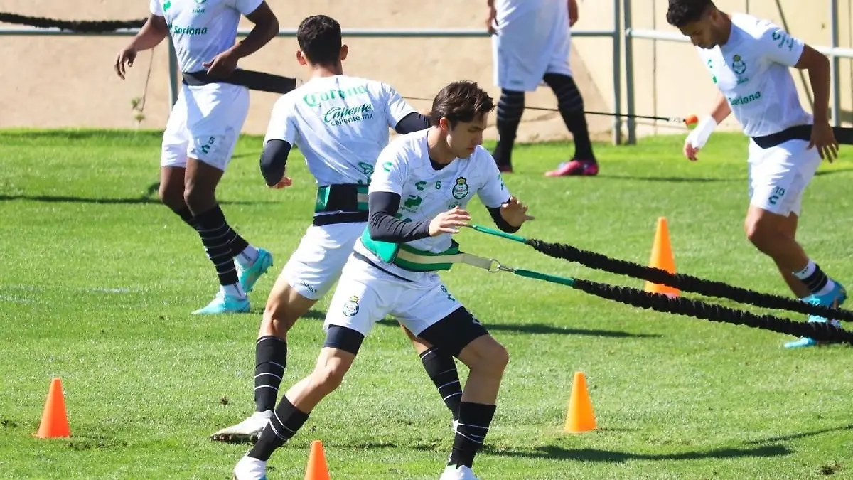 Santos-Laguna (1)