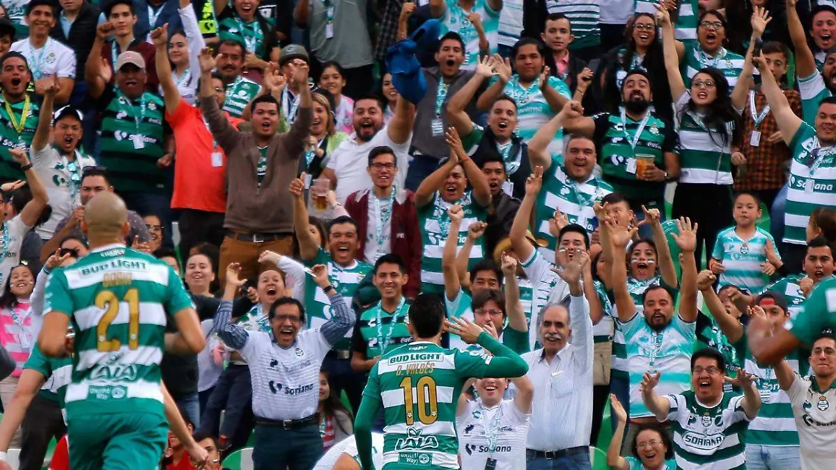30 Urgido de los 3 puntos1