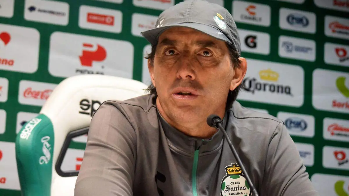 10 Complace a Almada el plantel para el próximo Apertura