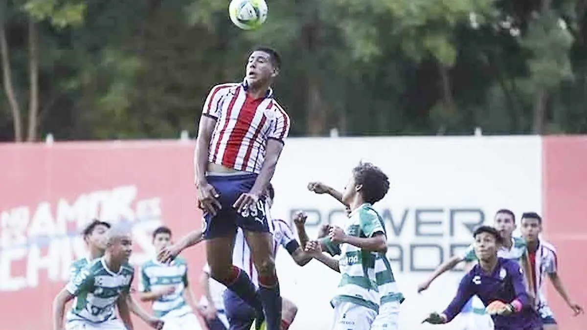 j05 Chivas vs Santos 1