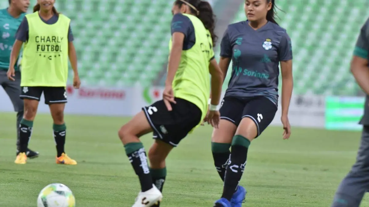 17 Guerreras contentas1