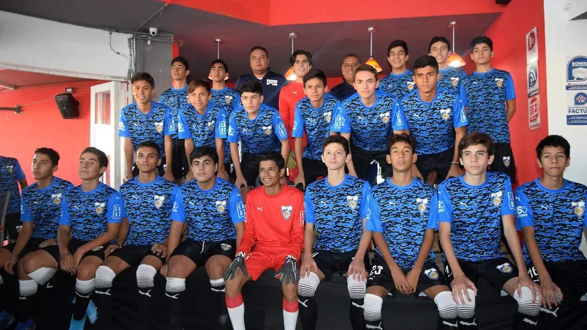 10 Presentan equipos de CEFFUT que competirán en Liga Nacional Juvenil