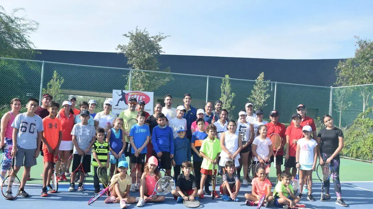 08 Gran respuesta a las clínicas de Tenis3