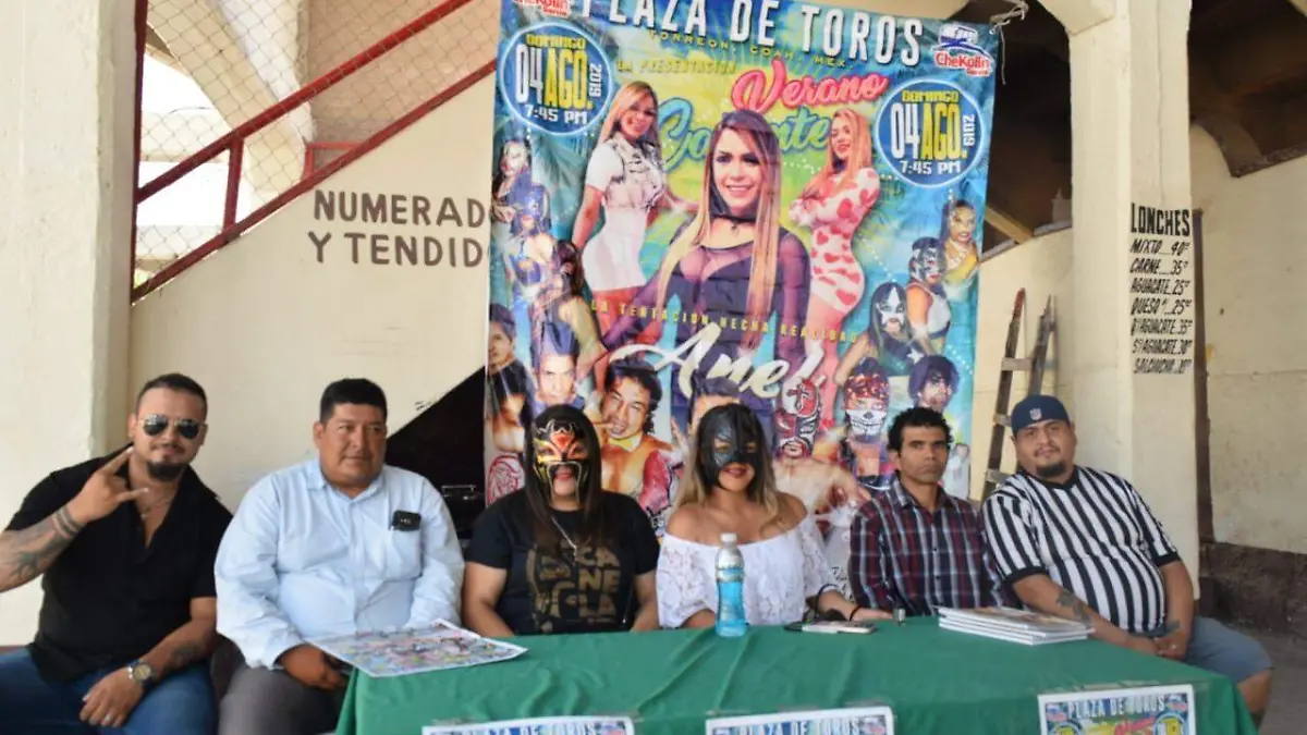 08 Sensacional función de lucha en la Plaza de Toros Torreón