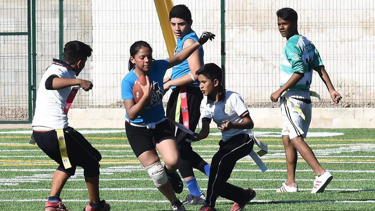 20 Invitan a practicar tocho bandera