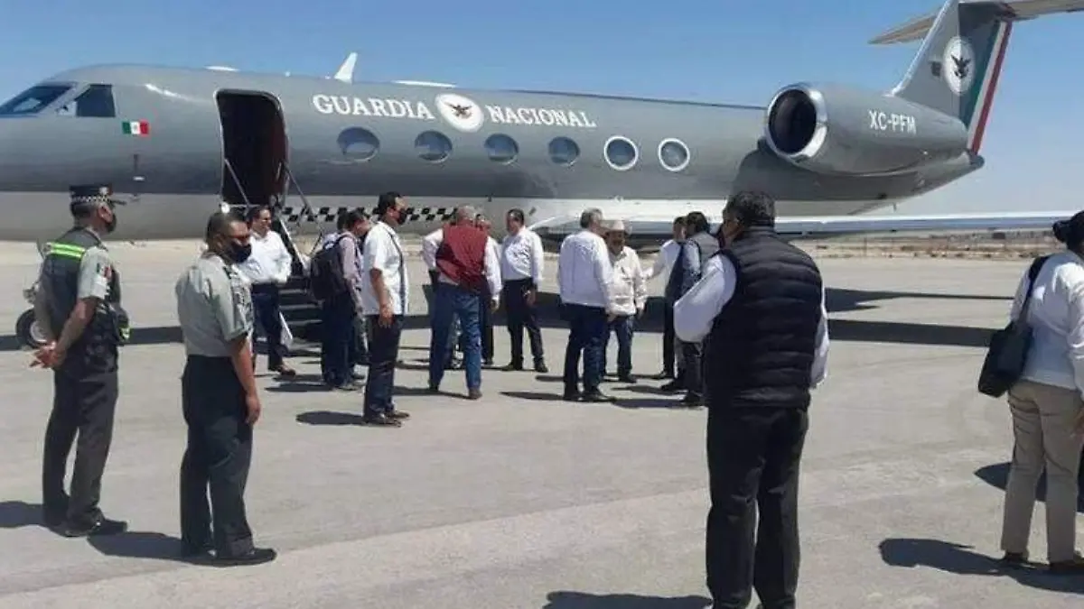 MORENA-avión-guardia-nacional