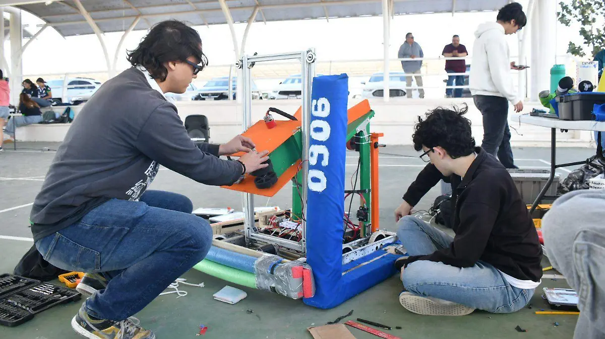 Todo listo para el arranque de la competencia regional del First Robotic en Torreón.       