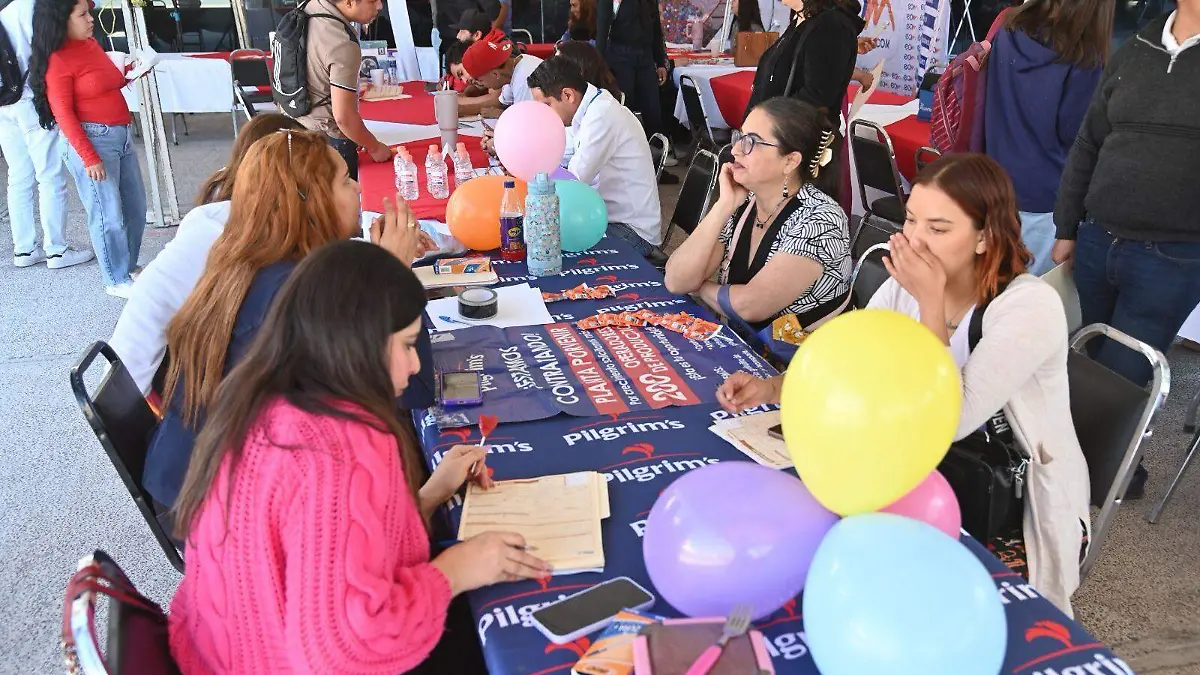 Buena respuesta de jóvenes gomezpalatinos a la “Feria del Empleo Juventud 2025”