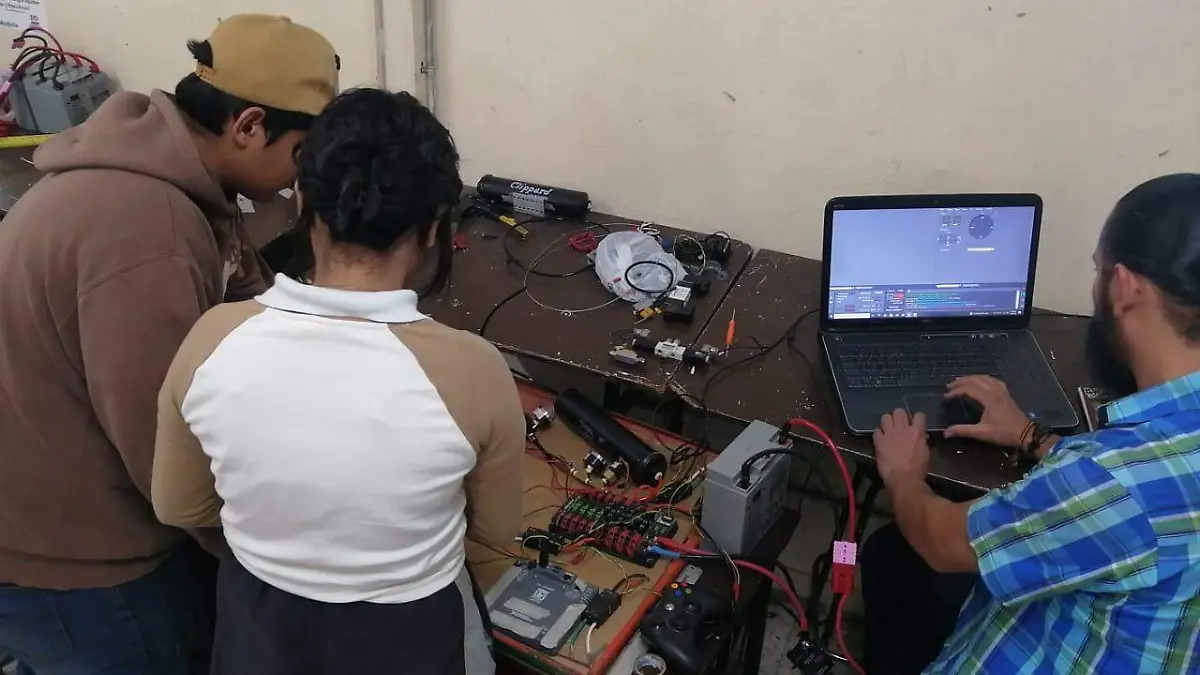 Tecno Ravens listos para competir en First Robotics