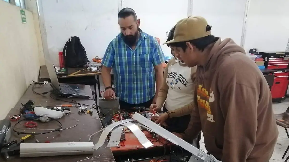 Tecno Ravens listos para competir en First Robotics