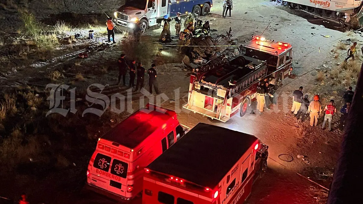 Volcadura autobús El Cuije