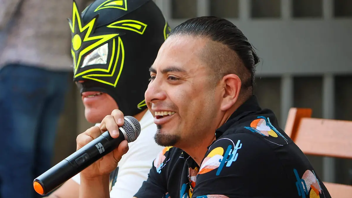 Rey Insólito y Cavernario Galindo