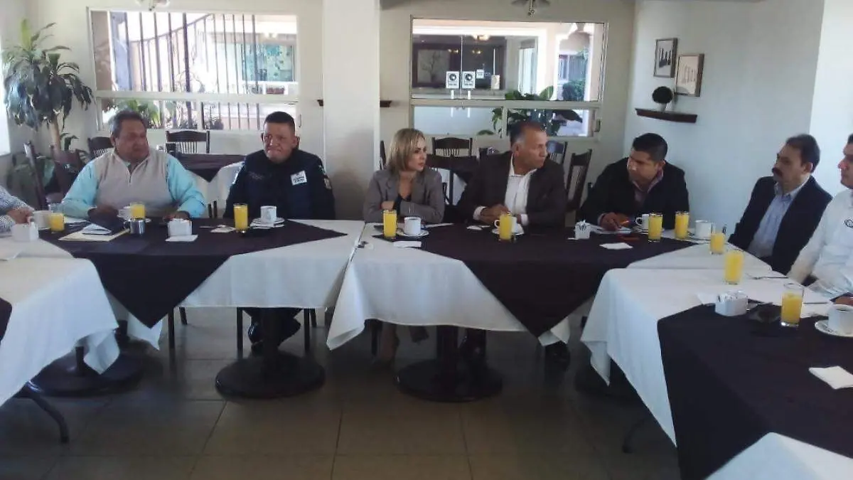 Reunión-foro-de-abogados