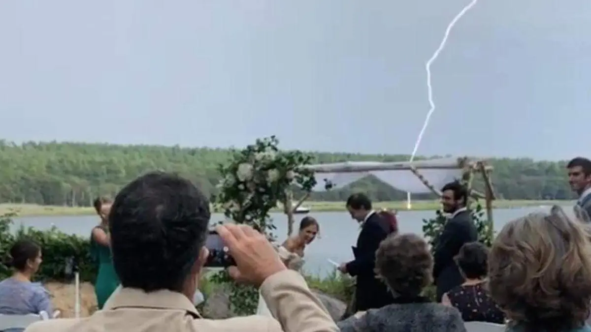 rayo cae boda