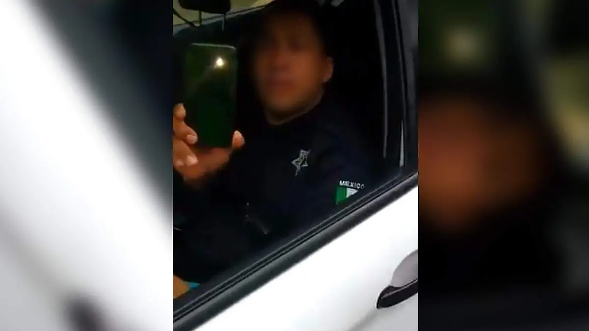 pelea tránsito y policía