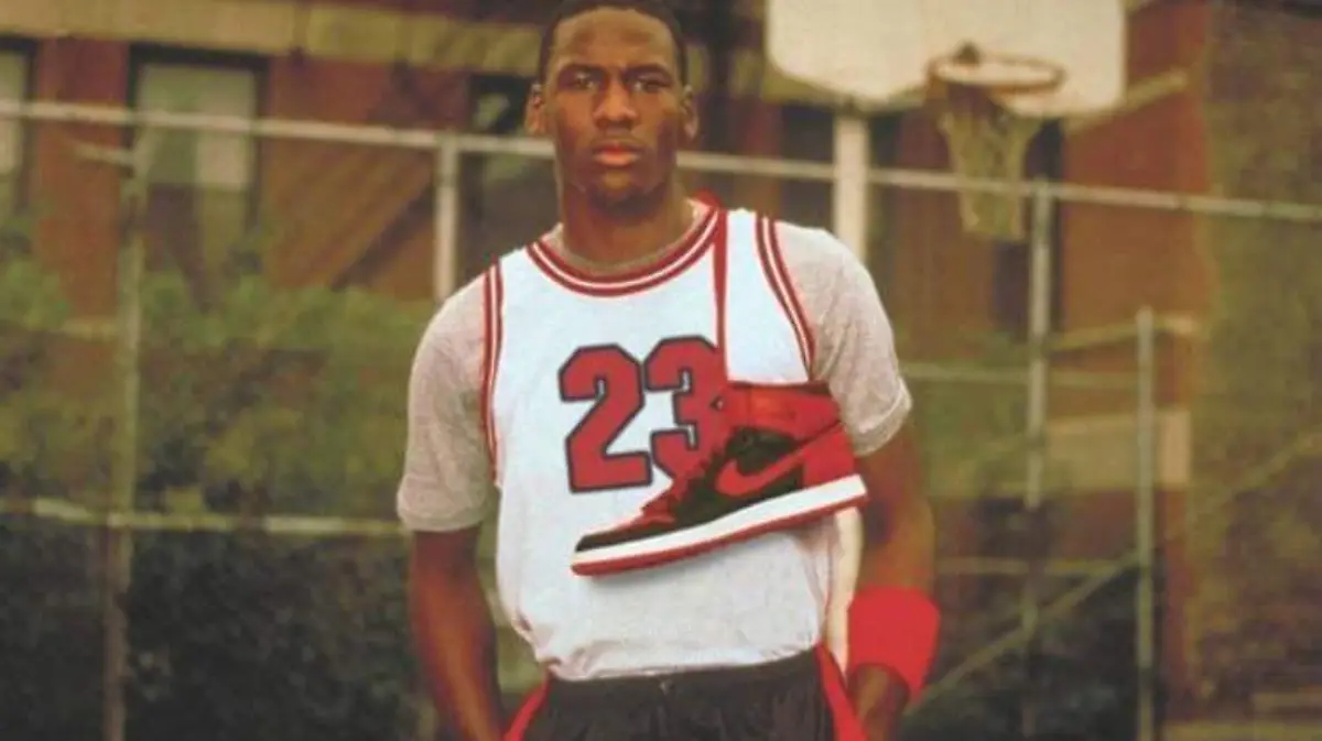 michaeljordanparticipoendarkcameoquepocosnotaron.2