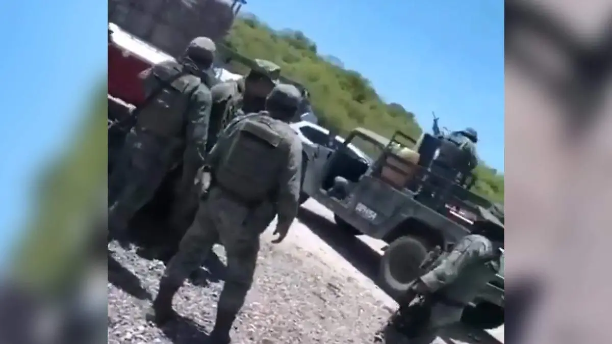 reunión militares y sicarios