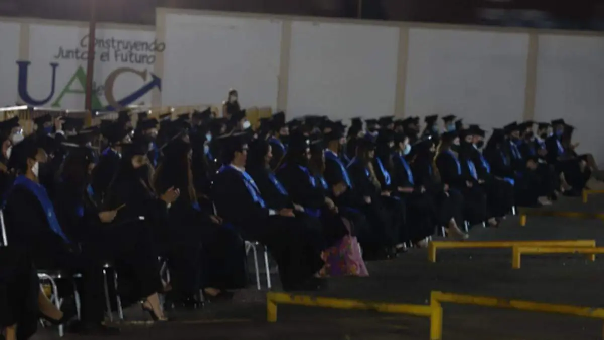 mega graduación