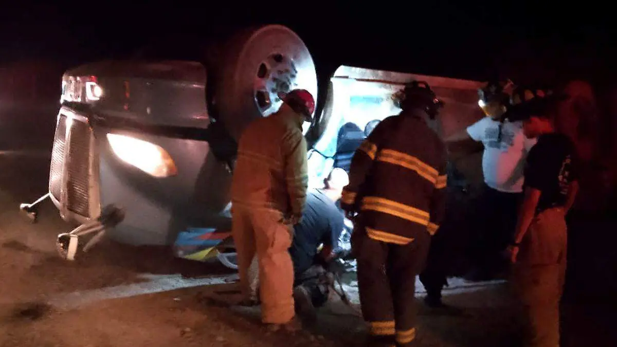 accidente-mueren-dos-en-la-carretera-Torreón-Saltillo