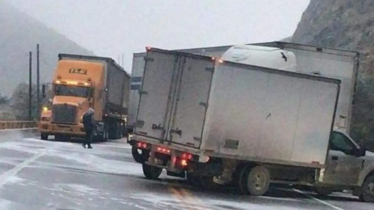 frío-congela-la-carretera-Saltillo-Monclova