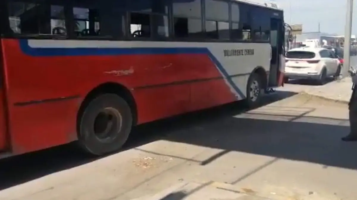 muere hombre camión
