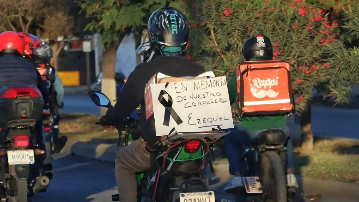 Motociclistas-caravana-muerto