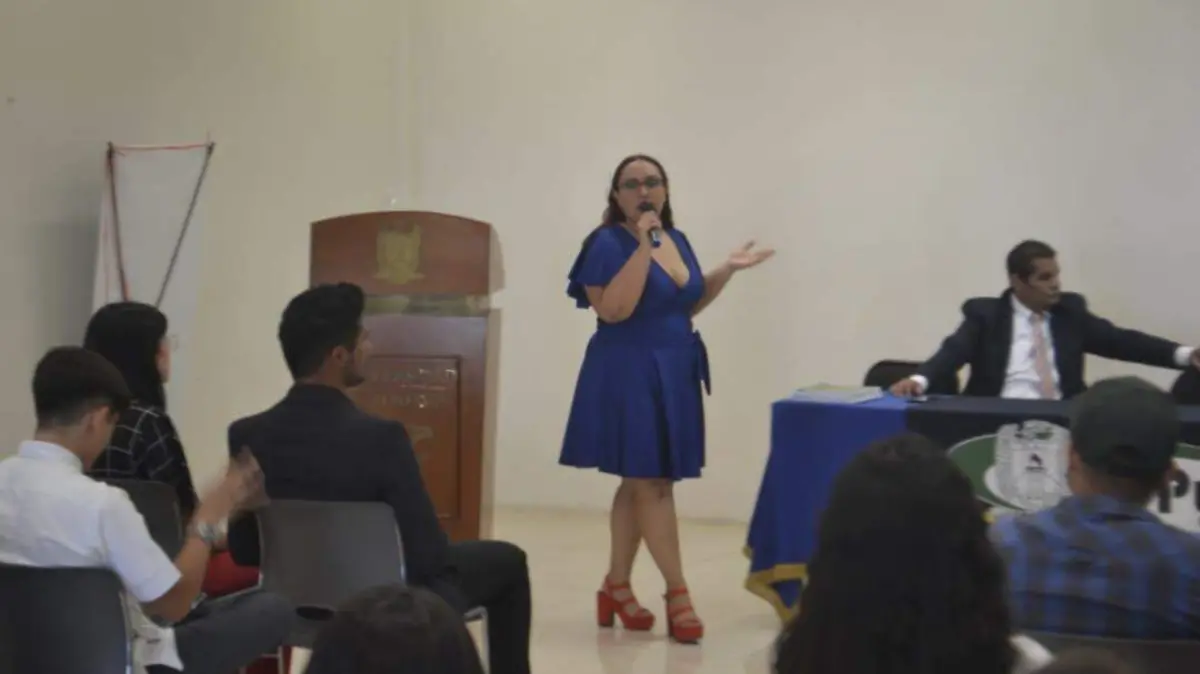 nayeli diaz conferencia