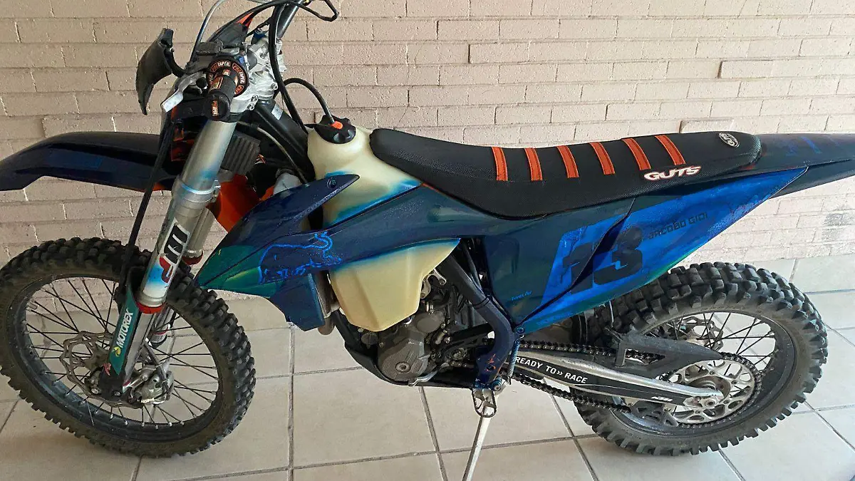 9cb8c664-cc55-4535-9ca7-2c4d886f6228