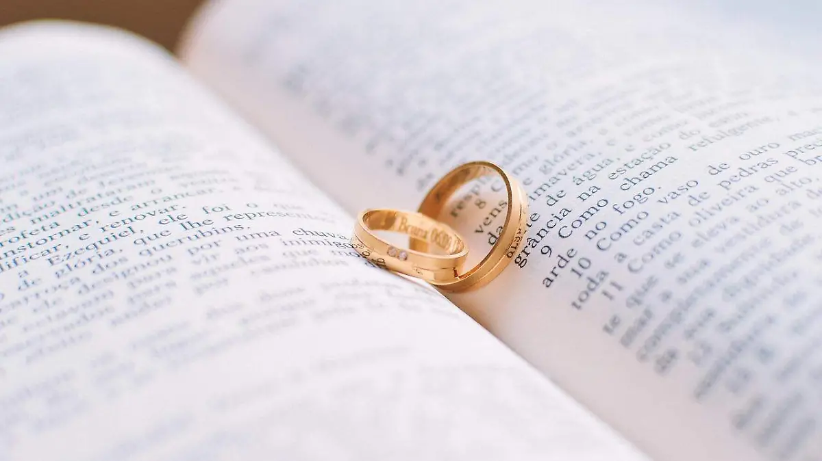 wedding-rings-1284225_1280