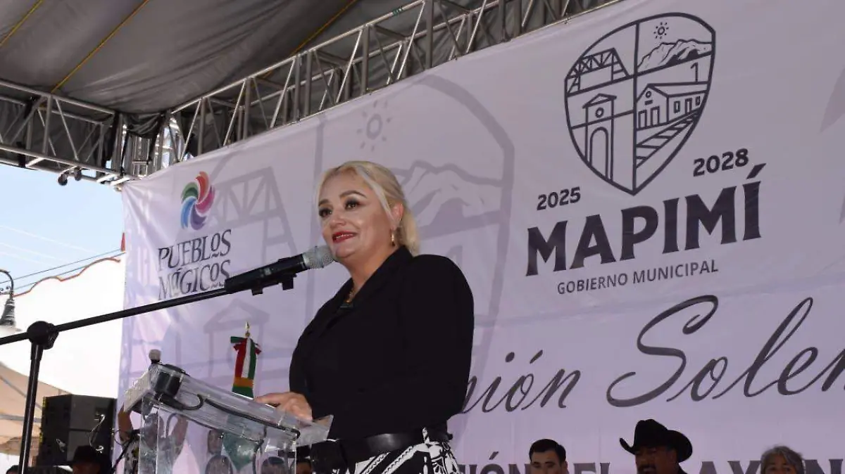 Toma protesta como alcaldesa de Mapimí Marina De Llano Marín