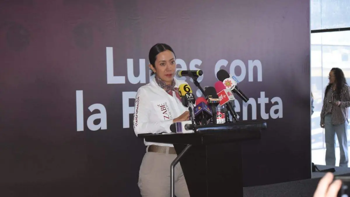 Alcaldesa Betzabé Martínez Arango.